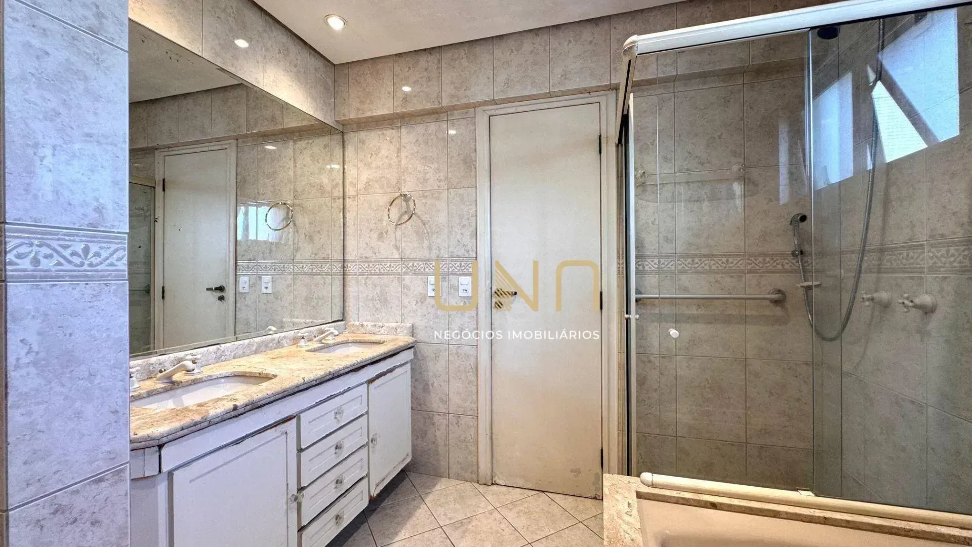 Cobertura mobiliada com 4 suítes e 5 banheiros, 415 m² — photo 49