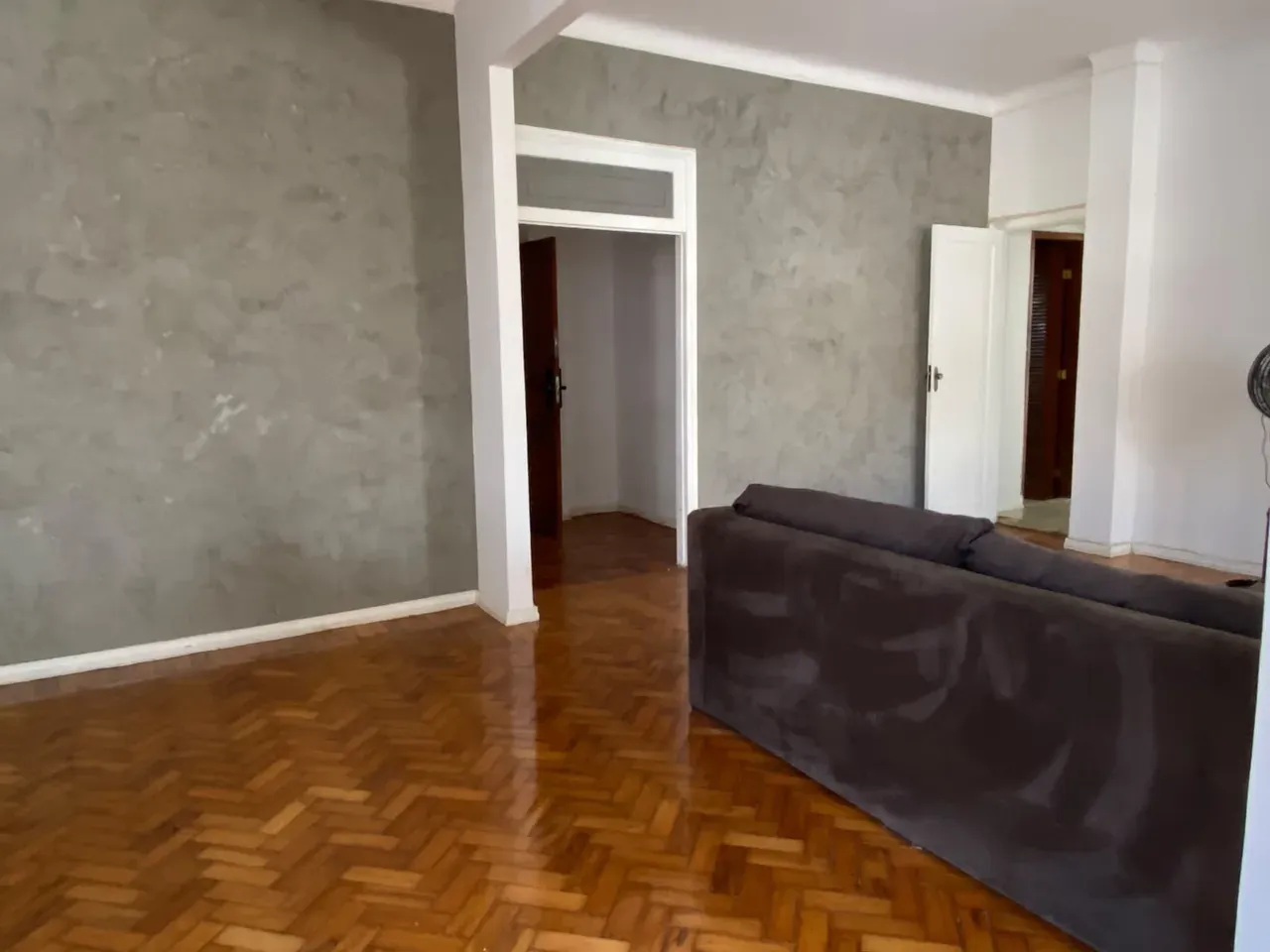 Walk-in closet in a 3-bedroom apartment, 153 m² — photo 14