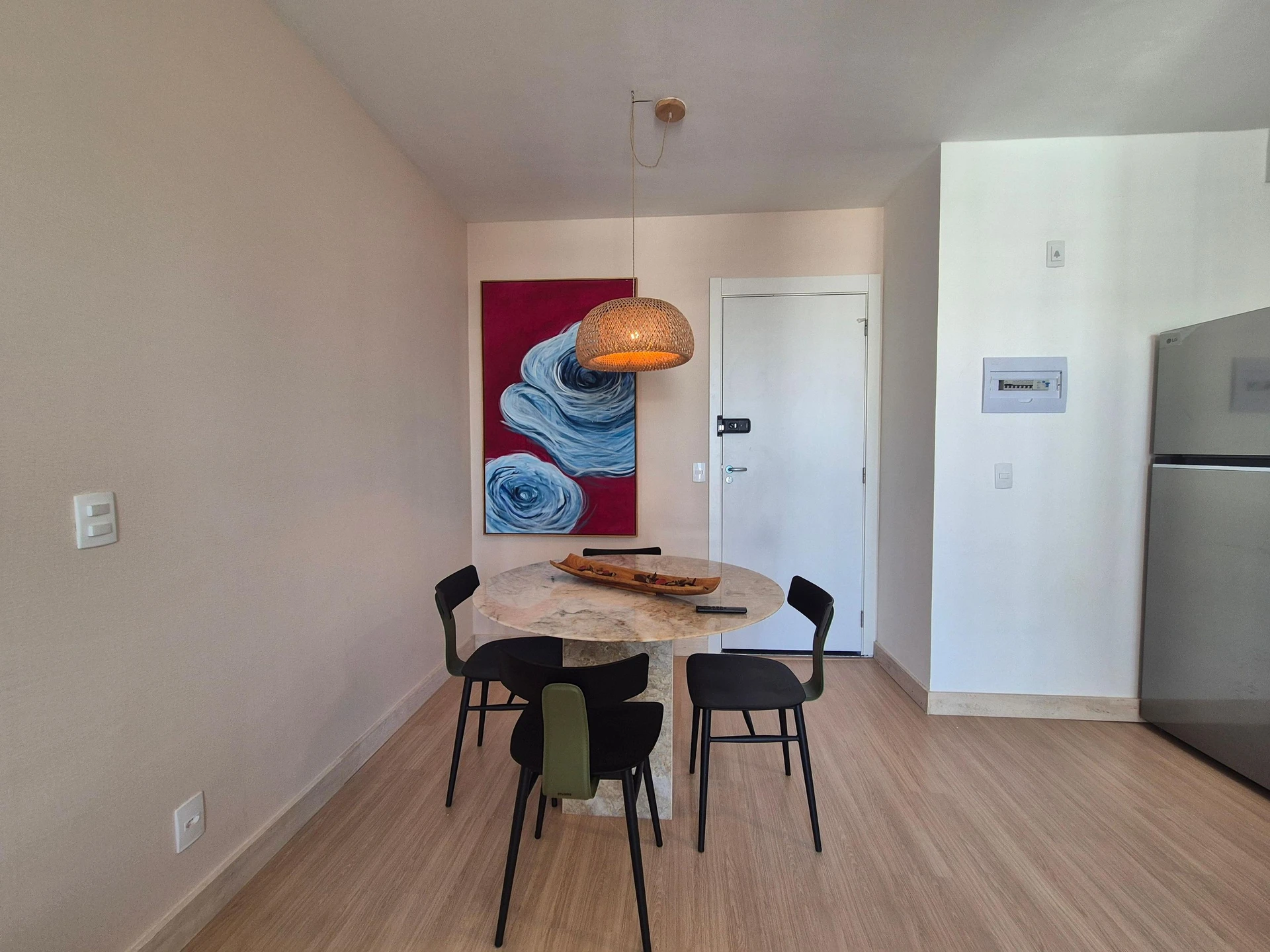Apartamento mobiliado de 2 quartos em condomínio com piscina — photo 18