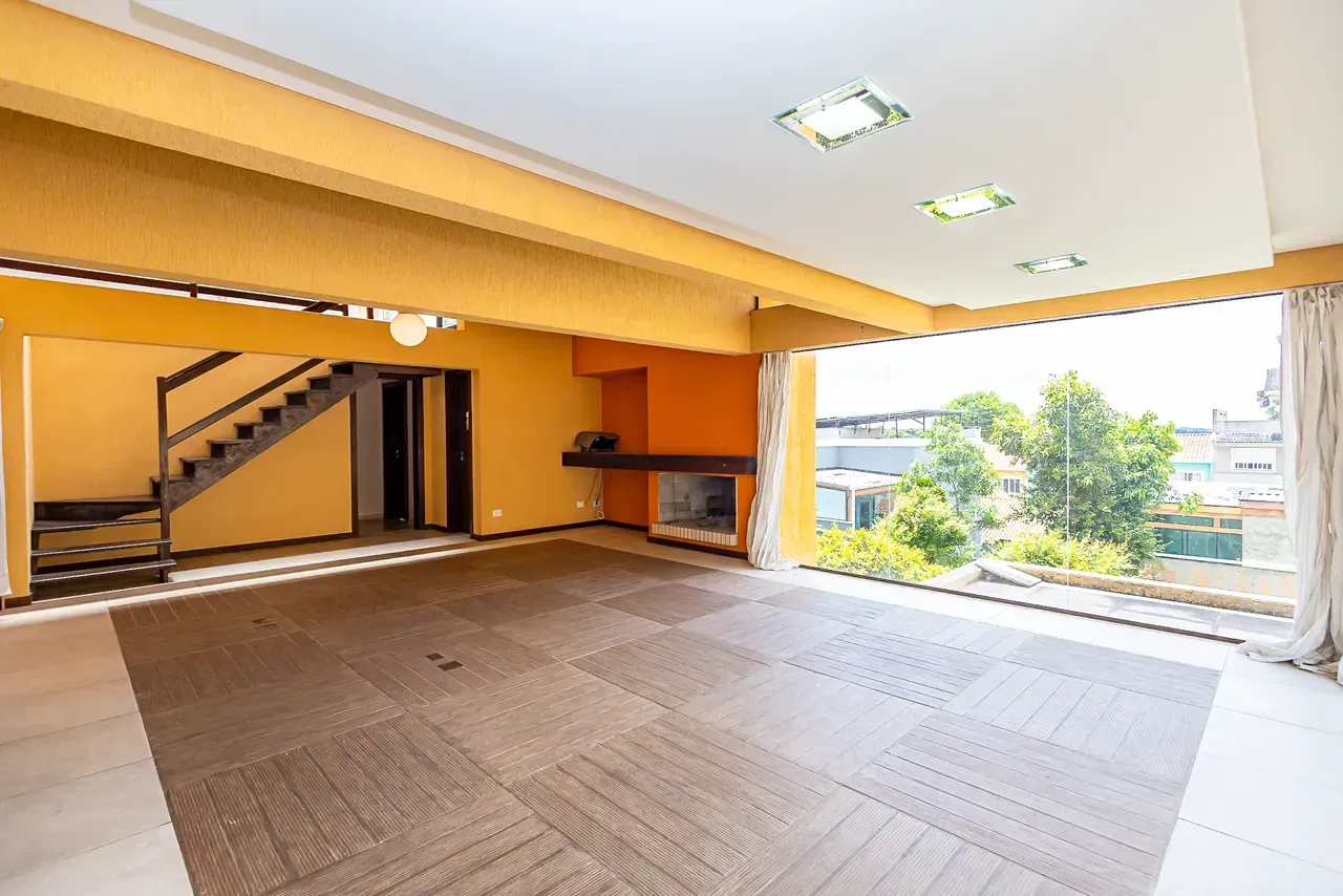 Furnished house with 5 bedrooms and 470 m² — photo 51