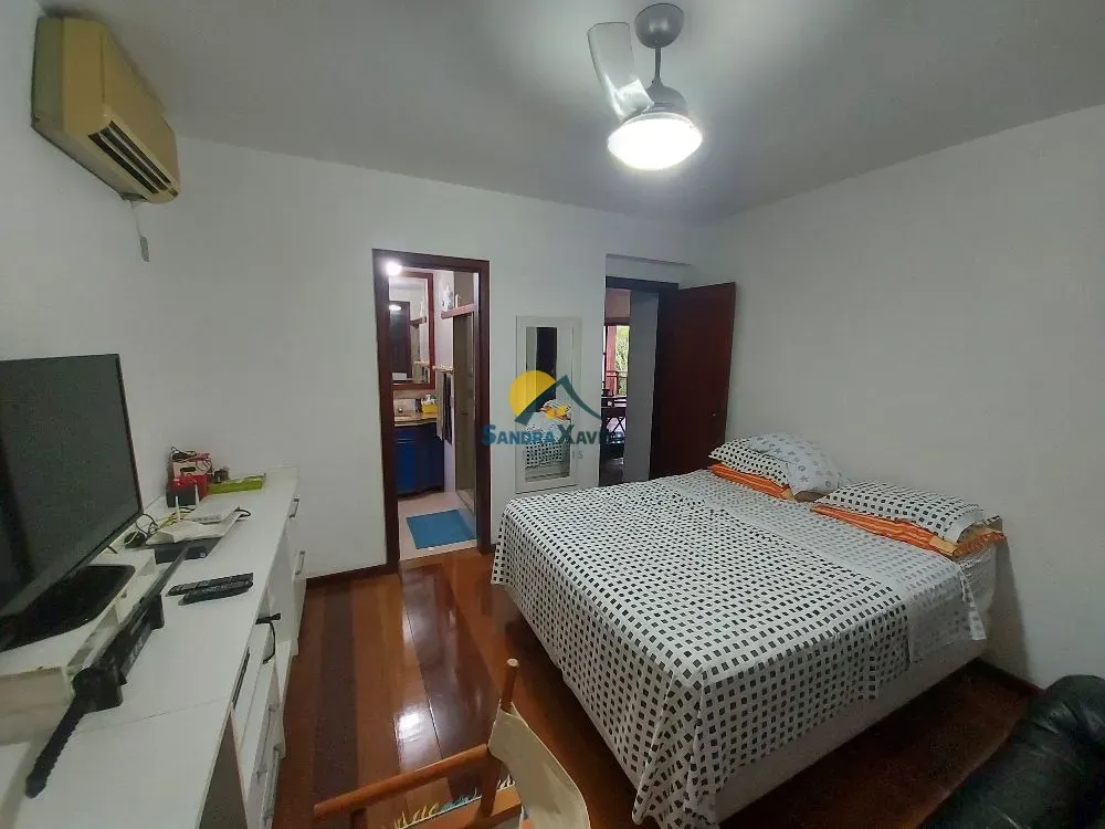 House with 4 bedrooms and 5 bathrooms for rent — photo 35
