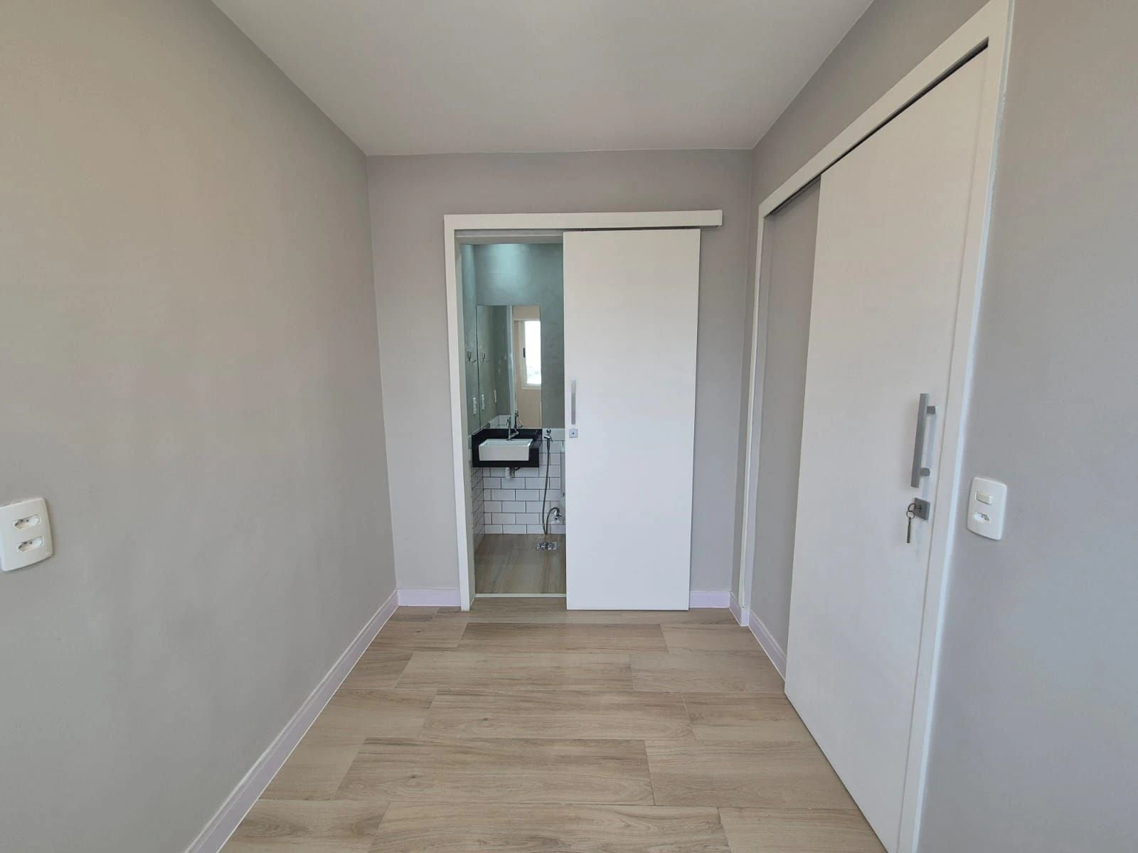 Квартира 74 м² з власним басейном та заскленим балконом — photo 19