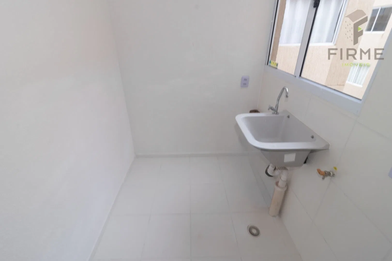 3rd-floor apartment with 2 bedrooms, 1 bathroom and parking — photo 5