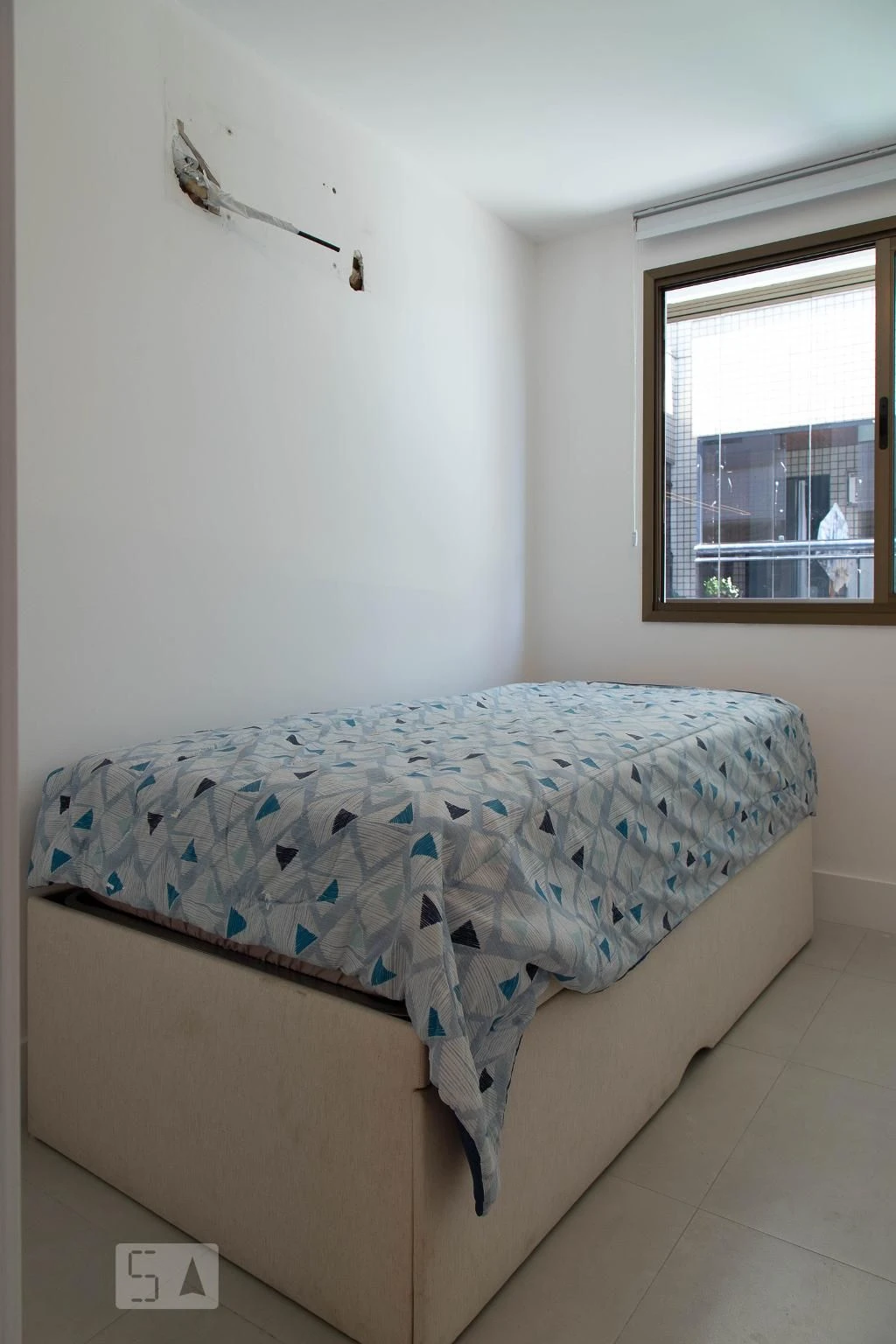 Furnished apartment, 90 m², with a glass-enclosed balcony — photo 26
