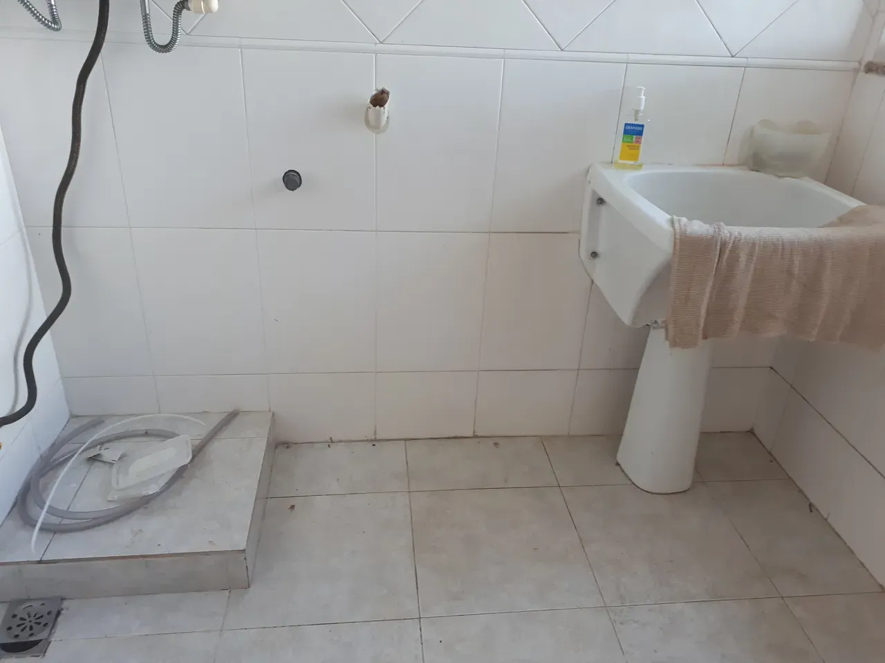 3-bedroom apartment with a bathtub — photo 12
