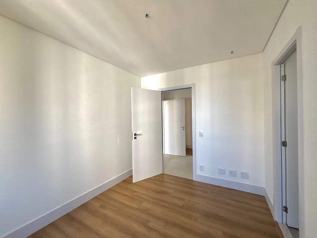 Apartamento mobiliado com 3 dormitórios e cozinha conceito aberto — photo 30