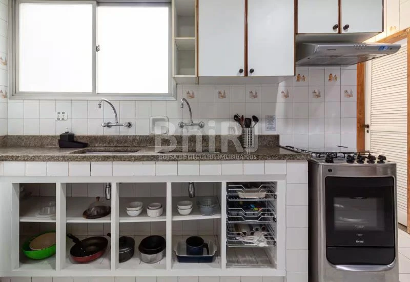 Furnished 161 m² apartment with 3 bedrooms and 2 suites — photo 10