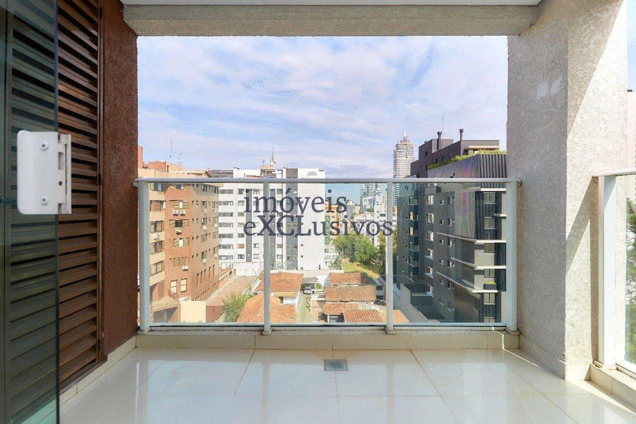 One-bedroom apartment with a private pool in Curitiba — photo 15