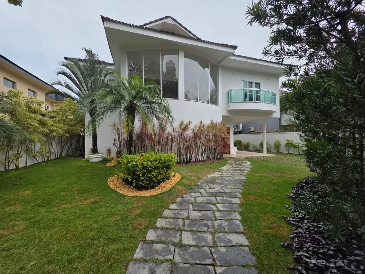 Casa con ventanales de piso a techo en Rio de Janeiro — photo 4
