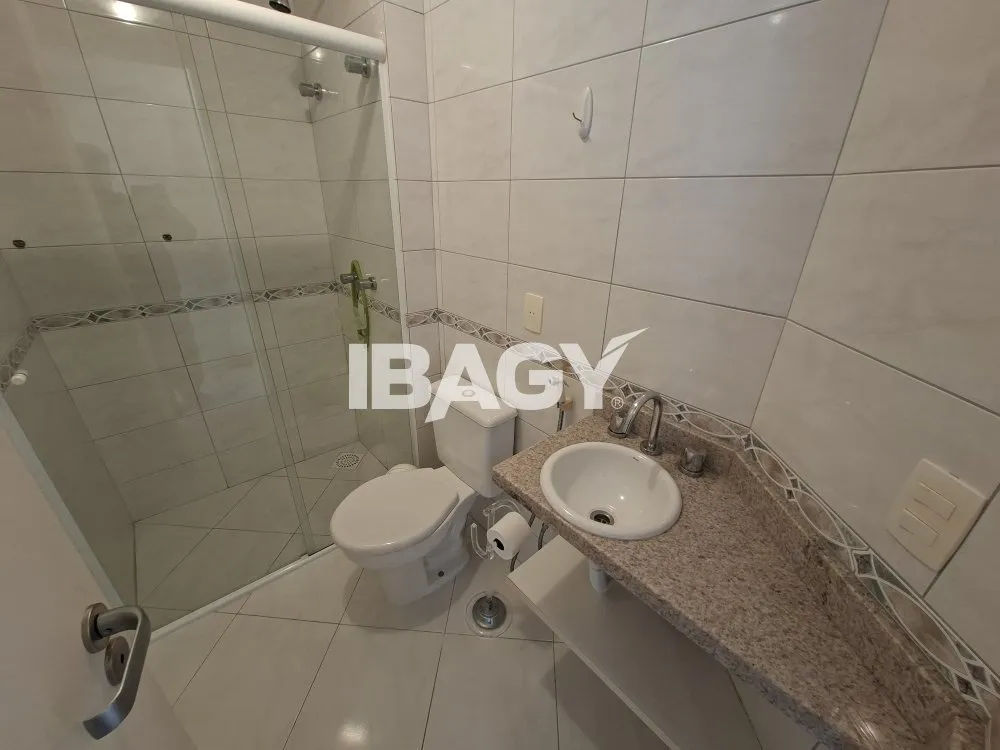 Furnished apartment with 2 bedrooms and 1 parking space — photo 18