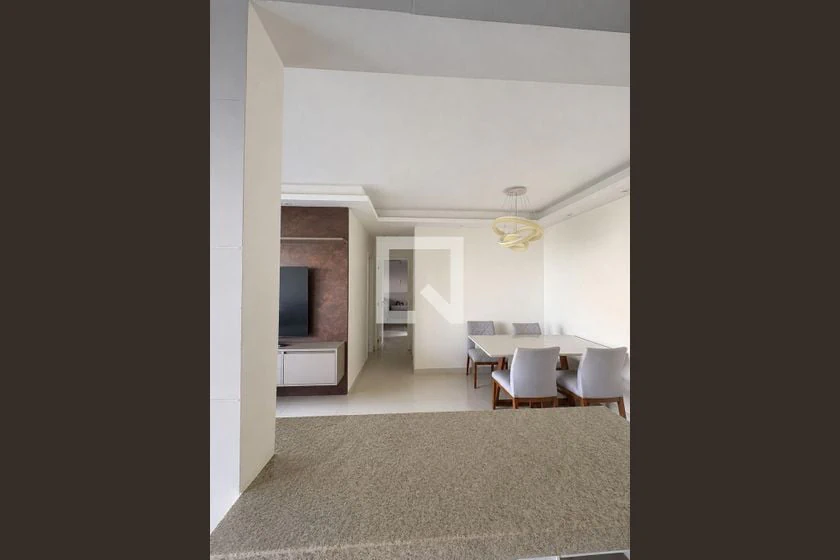 3-bedroom apartment in a building with a gym — photo 14