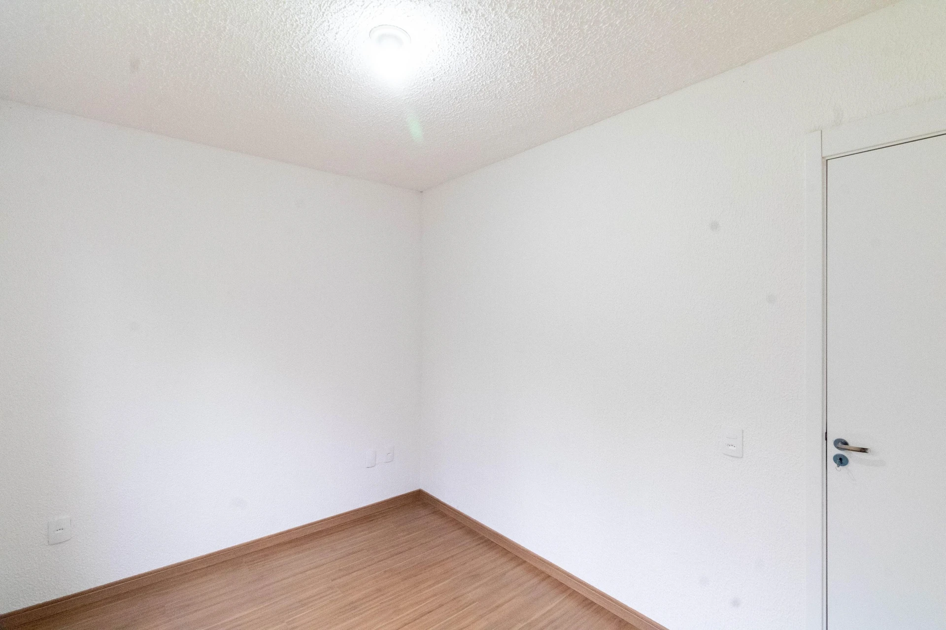 2-bedroom apartment in a building with a gym — photo 20