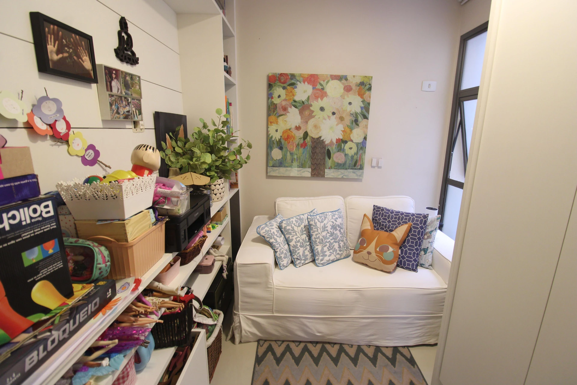 Furnished apartment, 112 m², with a glass-enclosed balcony — photo 54