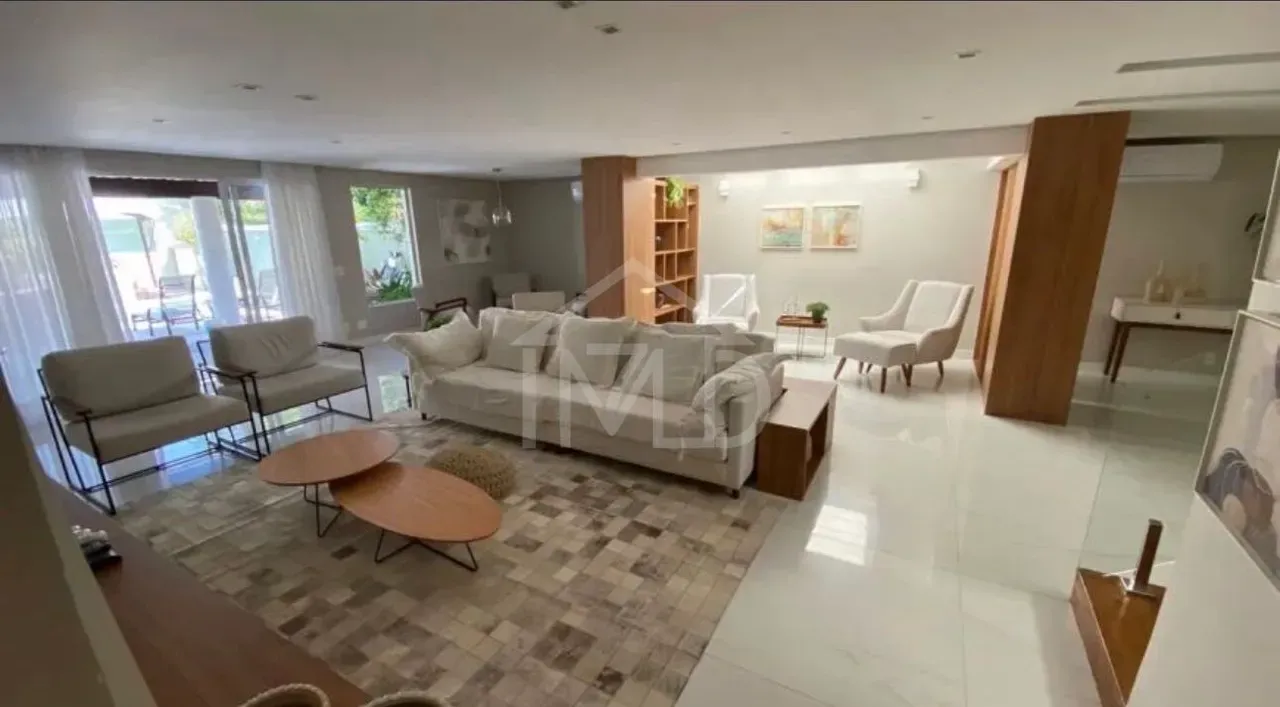 Мебльований будинок 500 м² з 4 спальнями-сюїтами — photo 27
