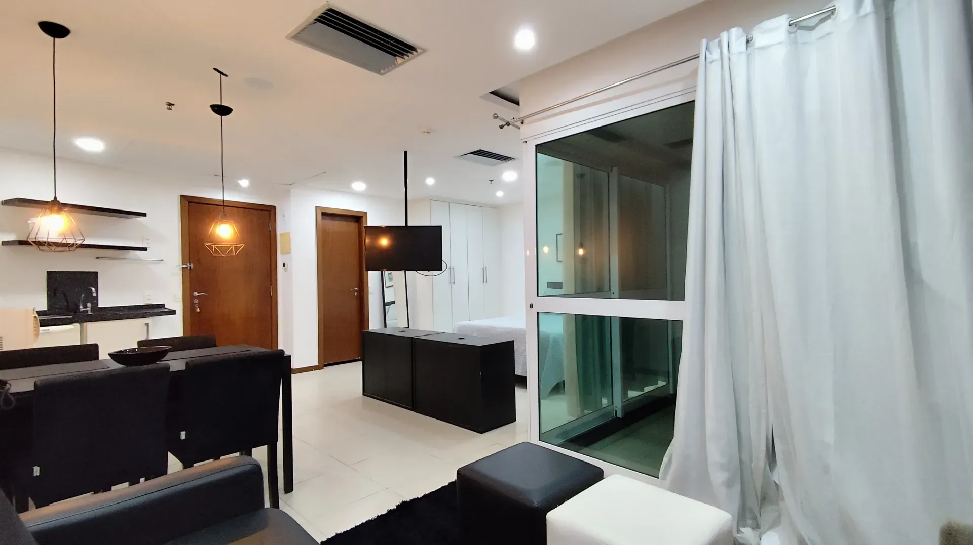 Меблированная квартира 45 м² с застеклённым балконом — photo 6