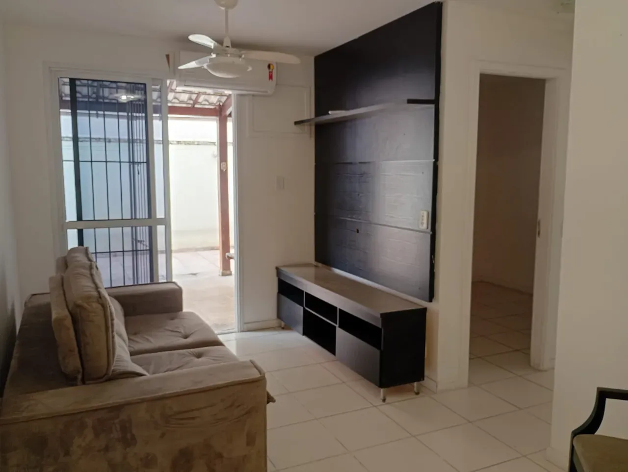 Будинок 50 м² із заскленим балконом та робочим місцем — photo 7