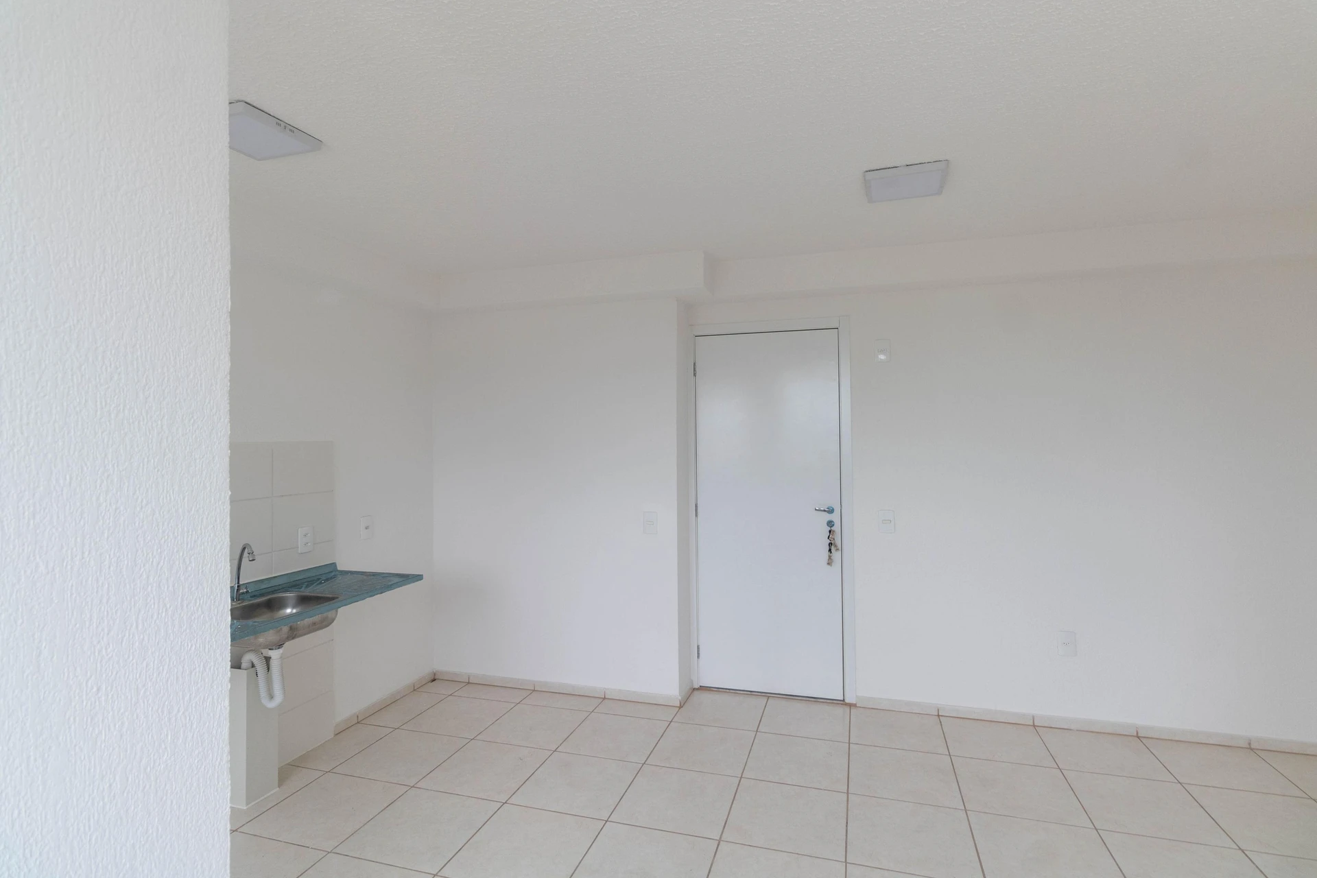 Apartamento de 2 quartos em condomínio com academia — photo 4