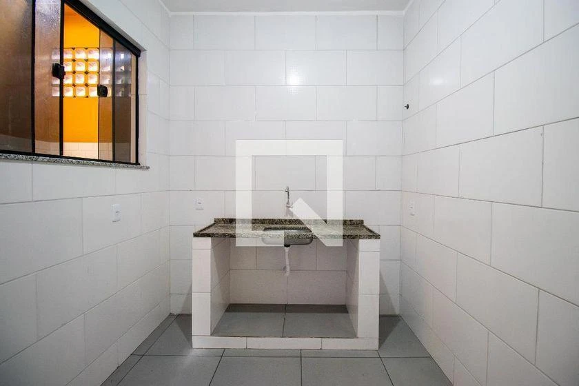 Balcony with a grill in a 2-bedroom house, 100 m² — photo 11