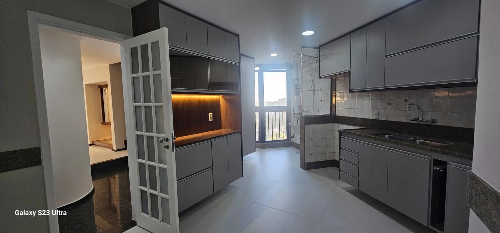 200 m² duplex penthouse on the 20th floor with 3 suites — photo 2