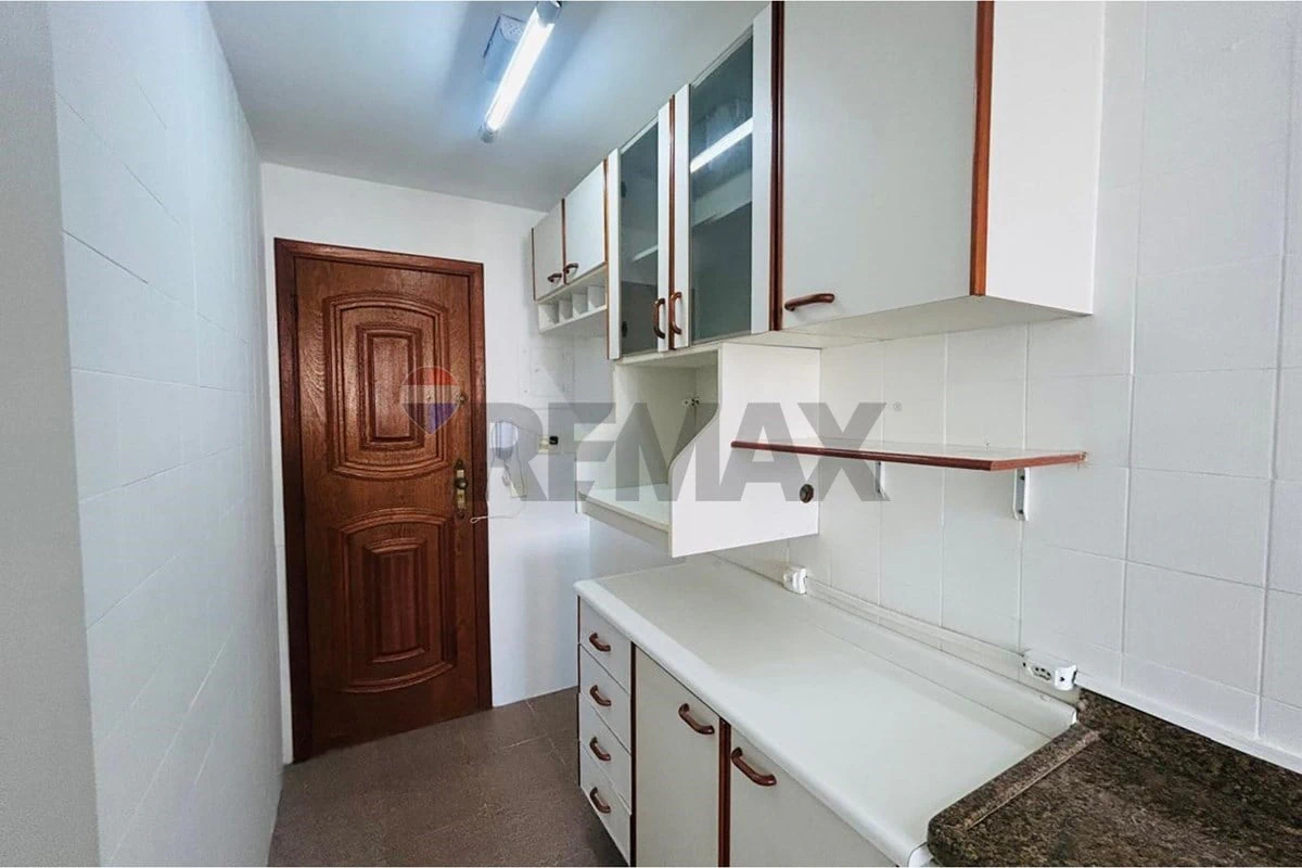 One-bedroom apartment in a building with a sauna — photo 22