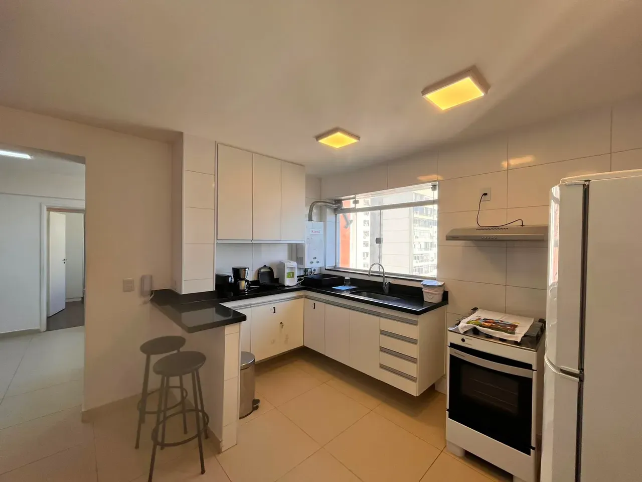 Furnished 3-bedroom apartment with gas open-plan kitchen — photo 6