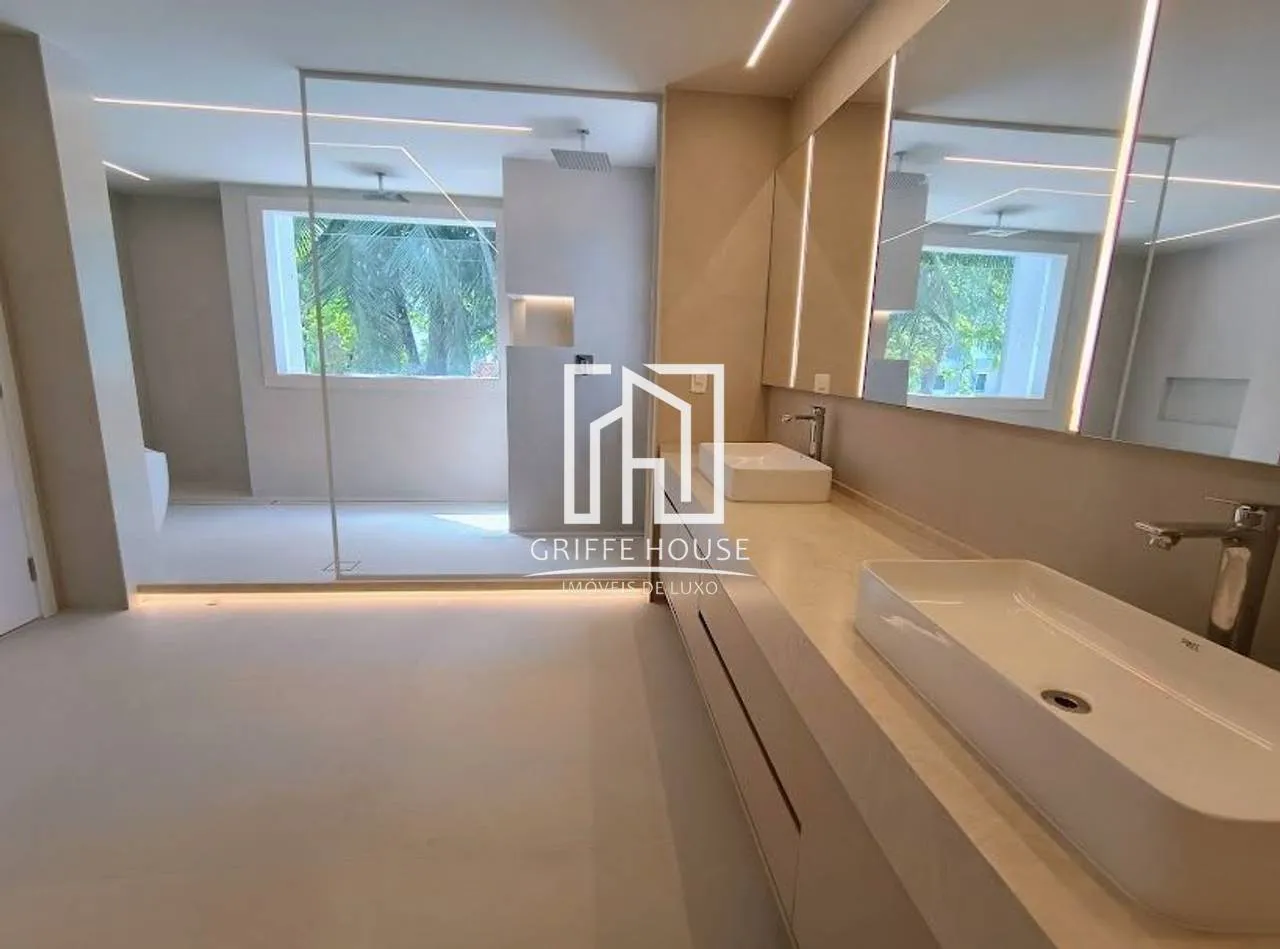 House with 5 bedrooms and 5 bathrooms, open-plan kitchen — photo 11