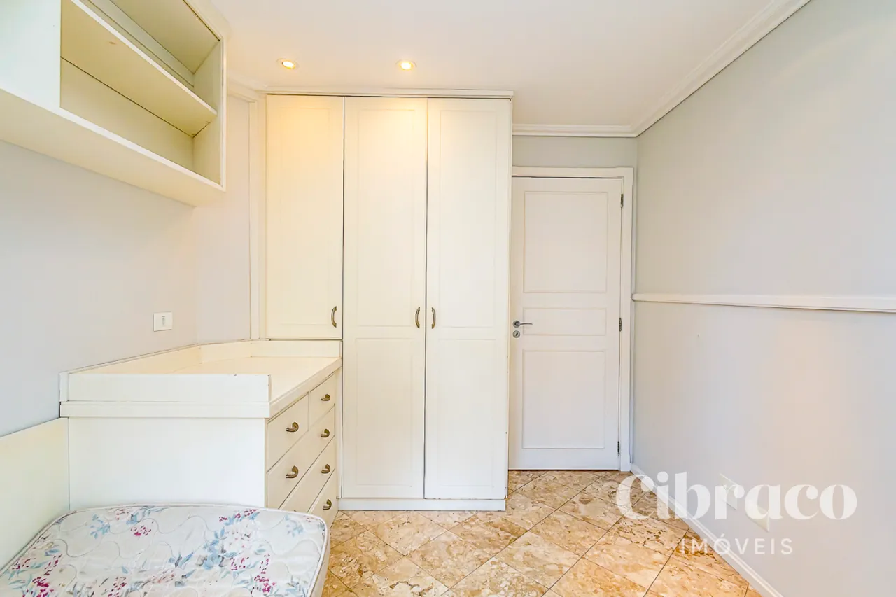Apartamento de 3 dormitorios con 205 m² y balcón — photo 15