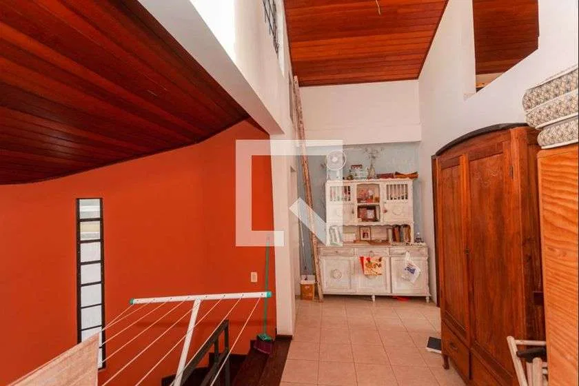 House with 5 bedrooms and a private garden — photo 21