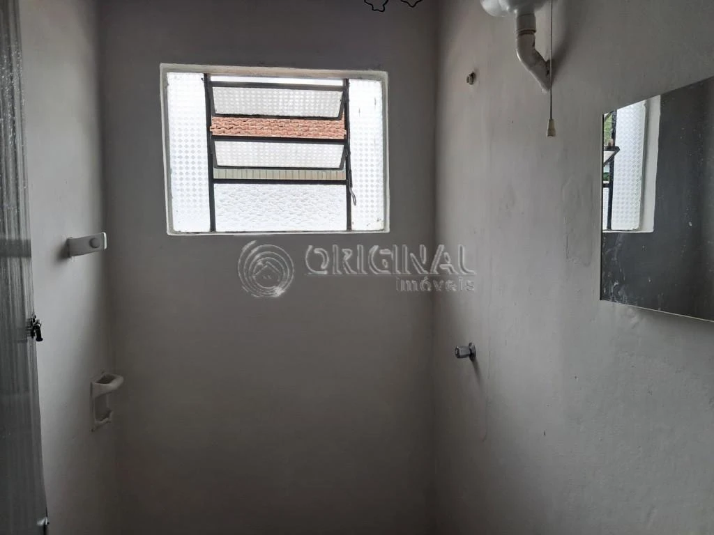 Будинок із 2 спальнями та дерев'яною підлогою або ламінатом — photo 5