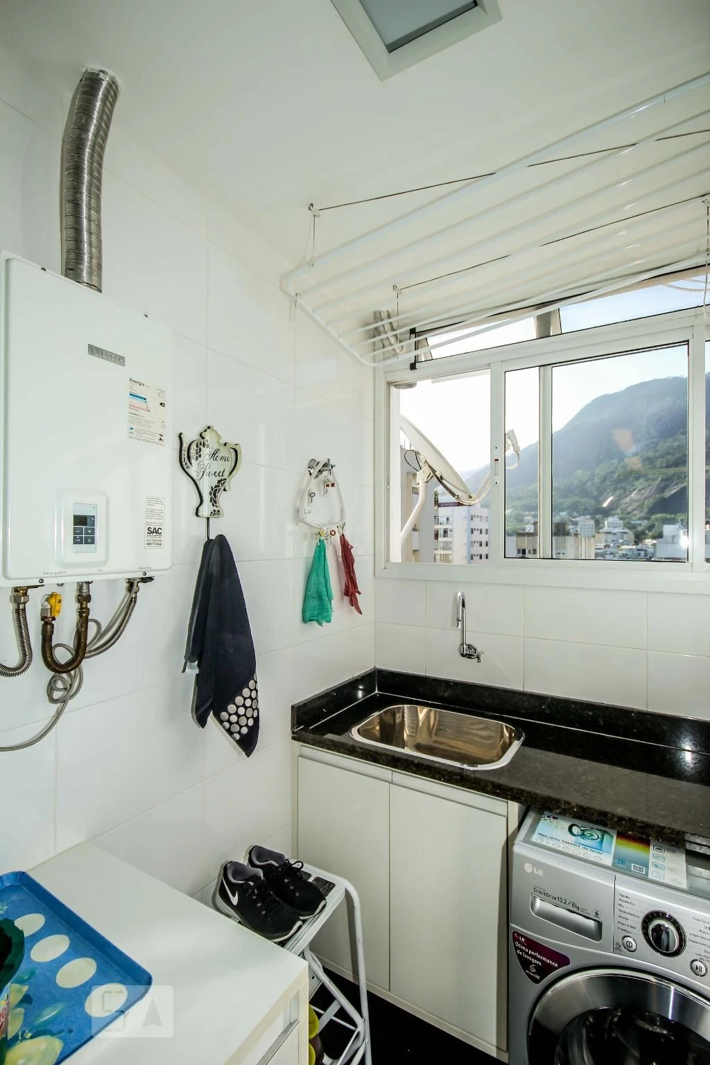 Water view in a 3-bedroom apartment, 110 m² — photo 12