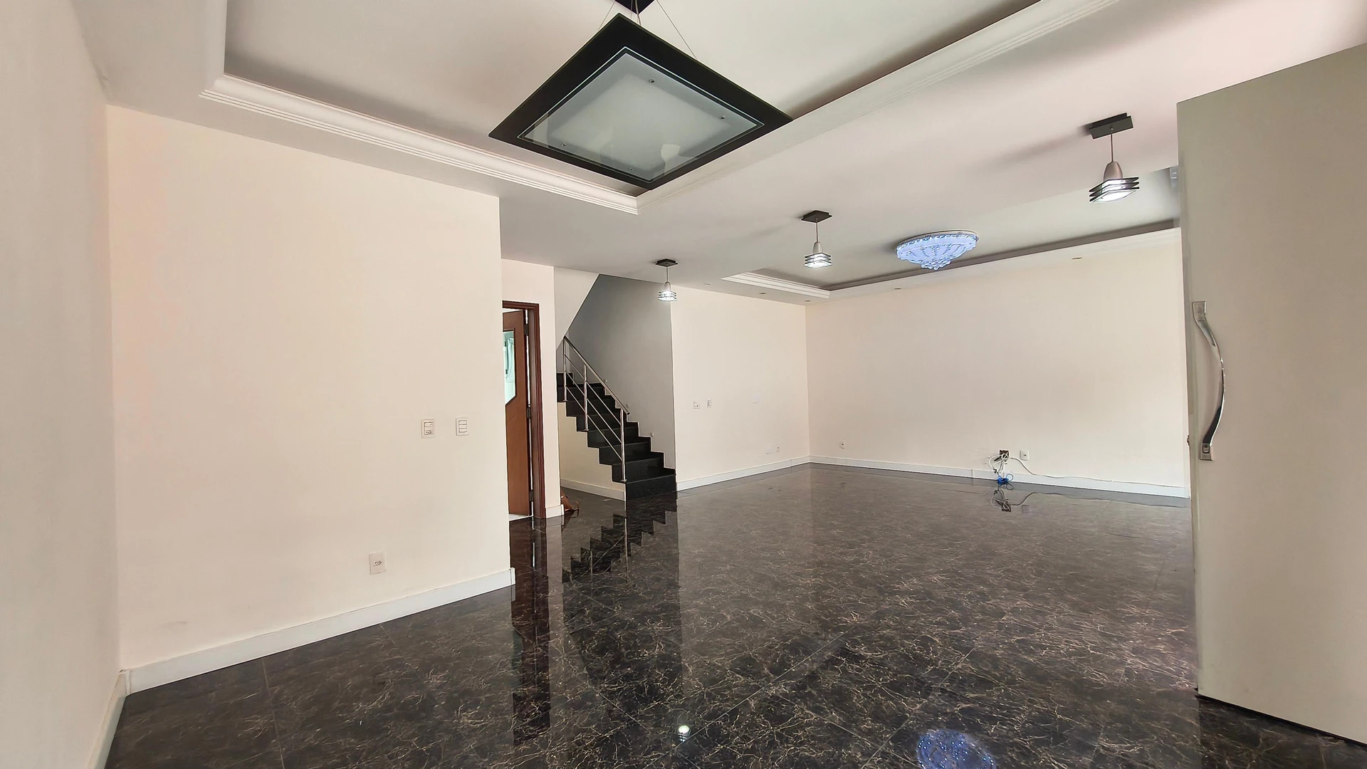 Casa de 4 quartos com banheira, Recreio dos Bandeirantes