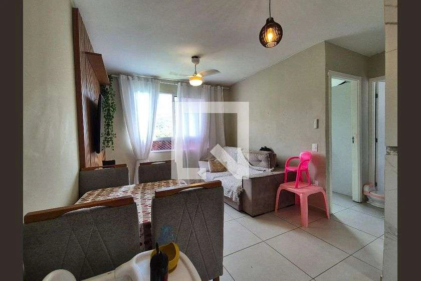 Apartamento mobiliado de 44 m² com 2 quartos e 1 vaga