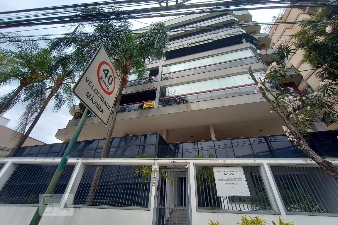 Apartamento de 4 quartos com janelas do piso ao teto — photo 125