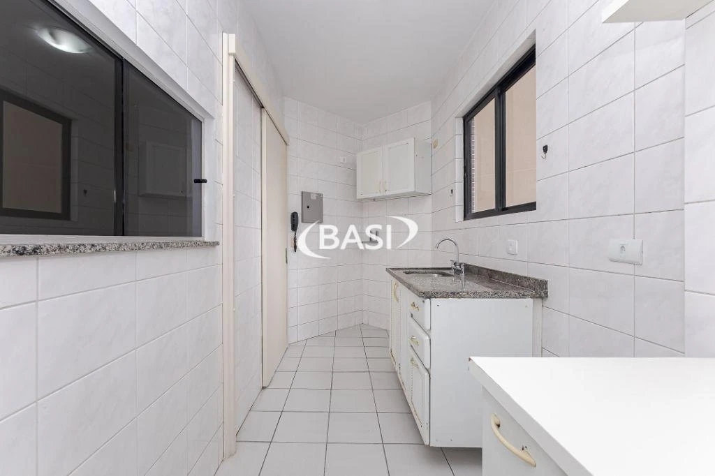 Квартира 84 м² з пральною машиною та балконом із грилем — photo 23
