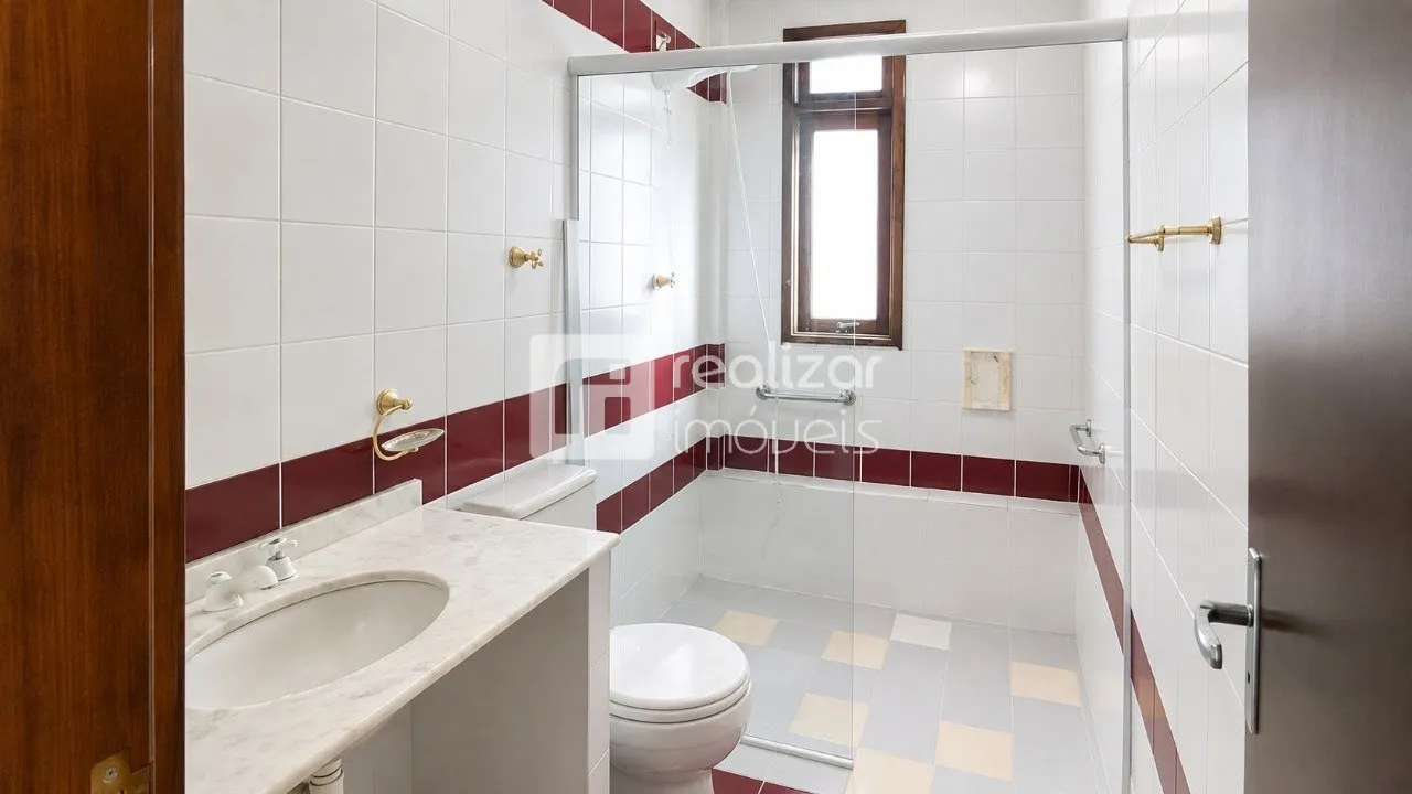 Furnished 4-bedroom house with 4 parking spaces — photo 24