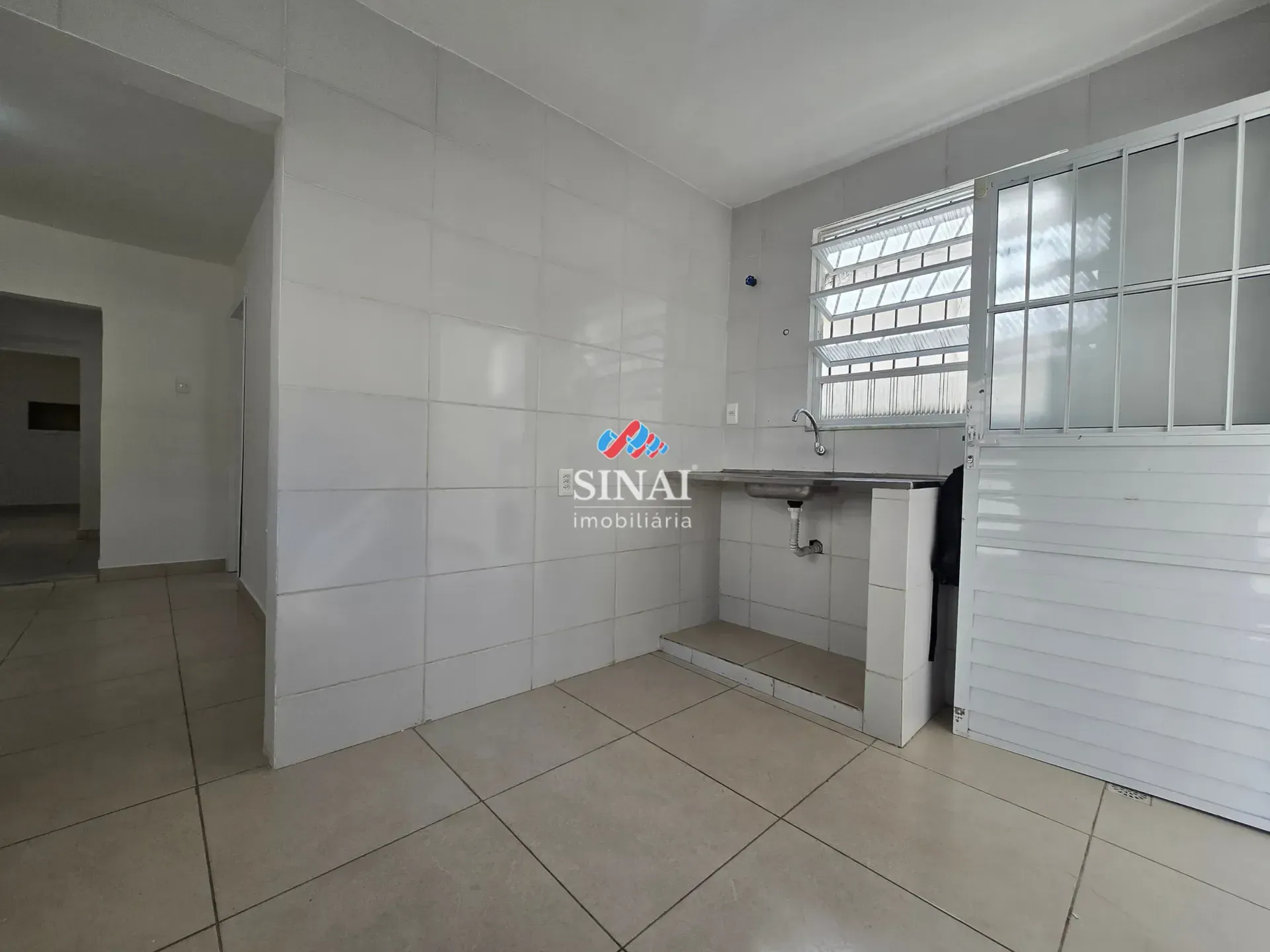 House with 3 bedrooms and 1 bathroom plus 1 parking space — photo 23