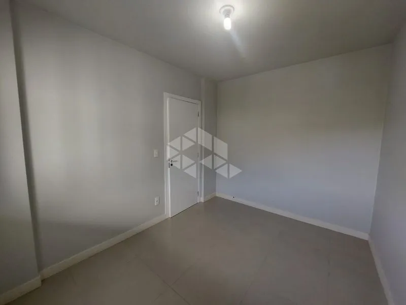 2-bedroom apartment with a mountain view in Florianópolis — photo 17