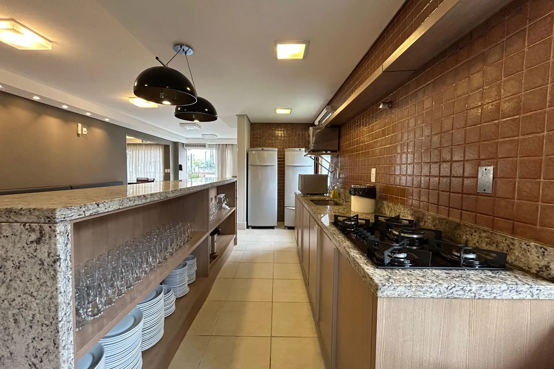 2-bedroom apartment in a building with a gym — photo 7