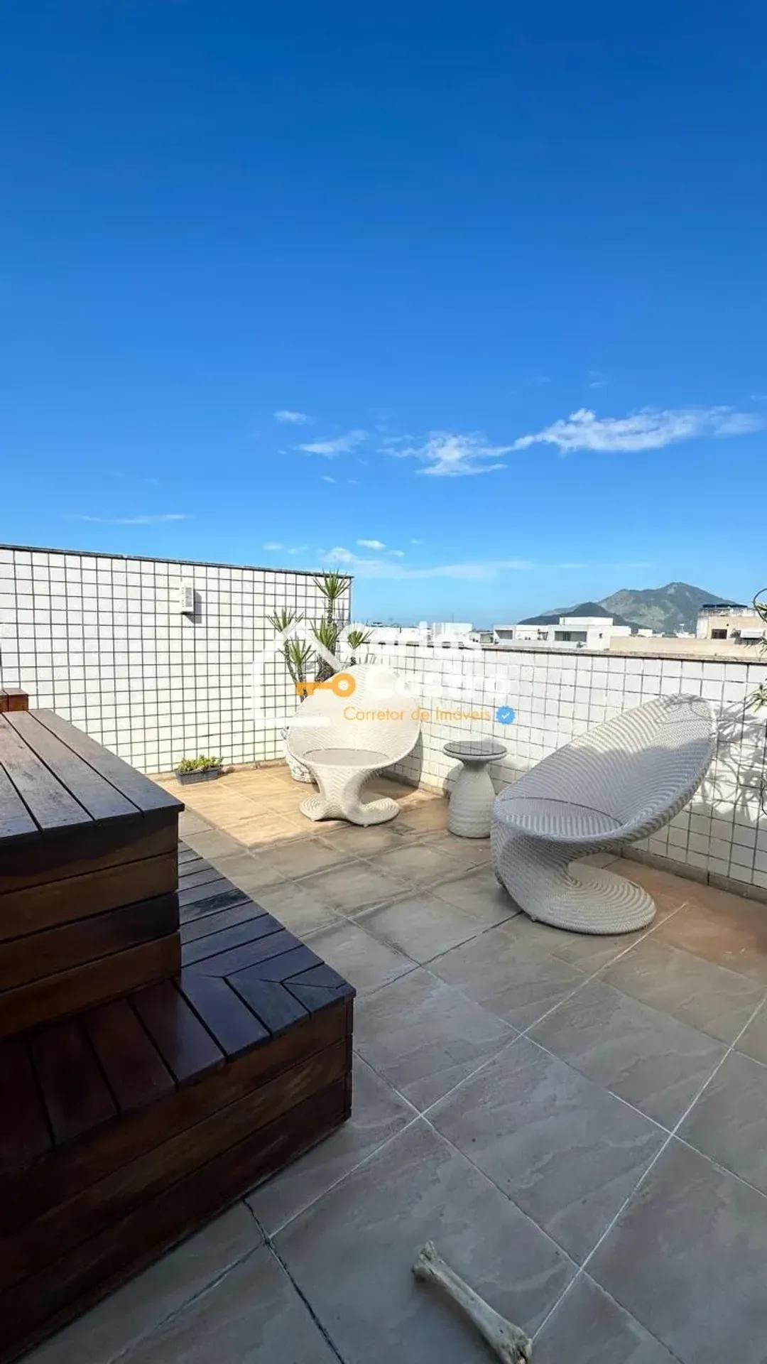 Furnished 4-bedroom apartment with an open-plan kitchen — photo 25