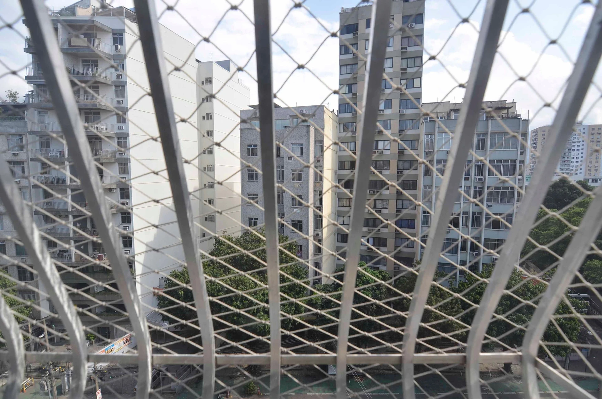 3-bedroom apartment with a park view — photo 17