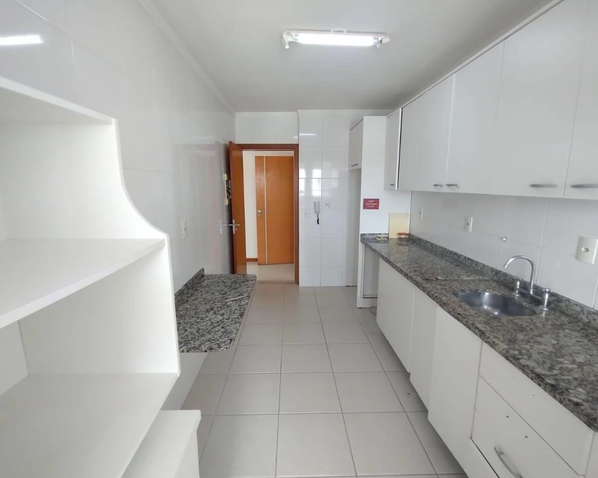 2-bedroom apartment with a home office in Florianópolis — photo 8