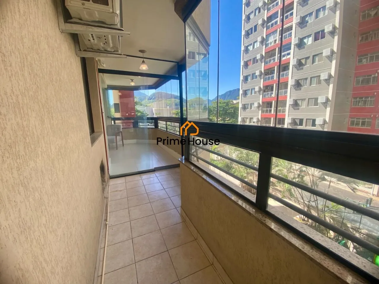 Furnished apartment with 2 bedrooms and 3 bathrooms — photo 11