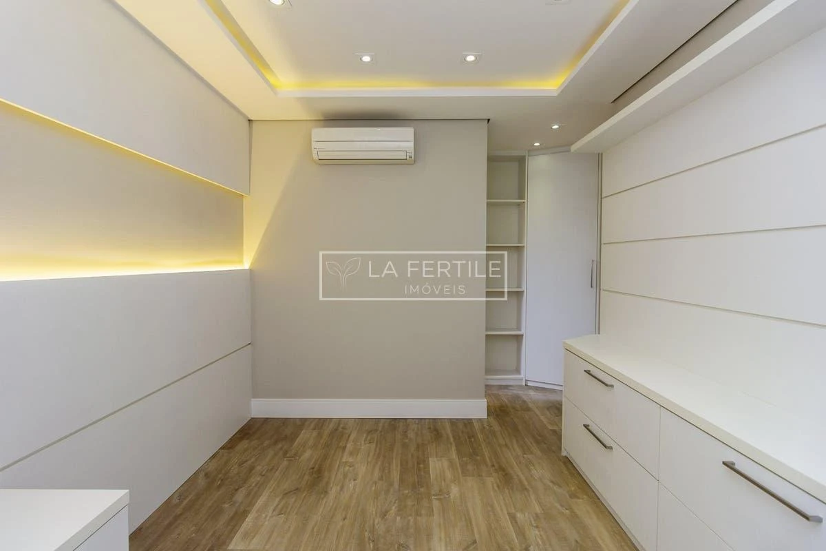Apartment, 158 m², with a walk-in closet — photo 27