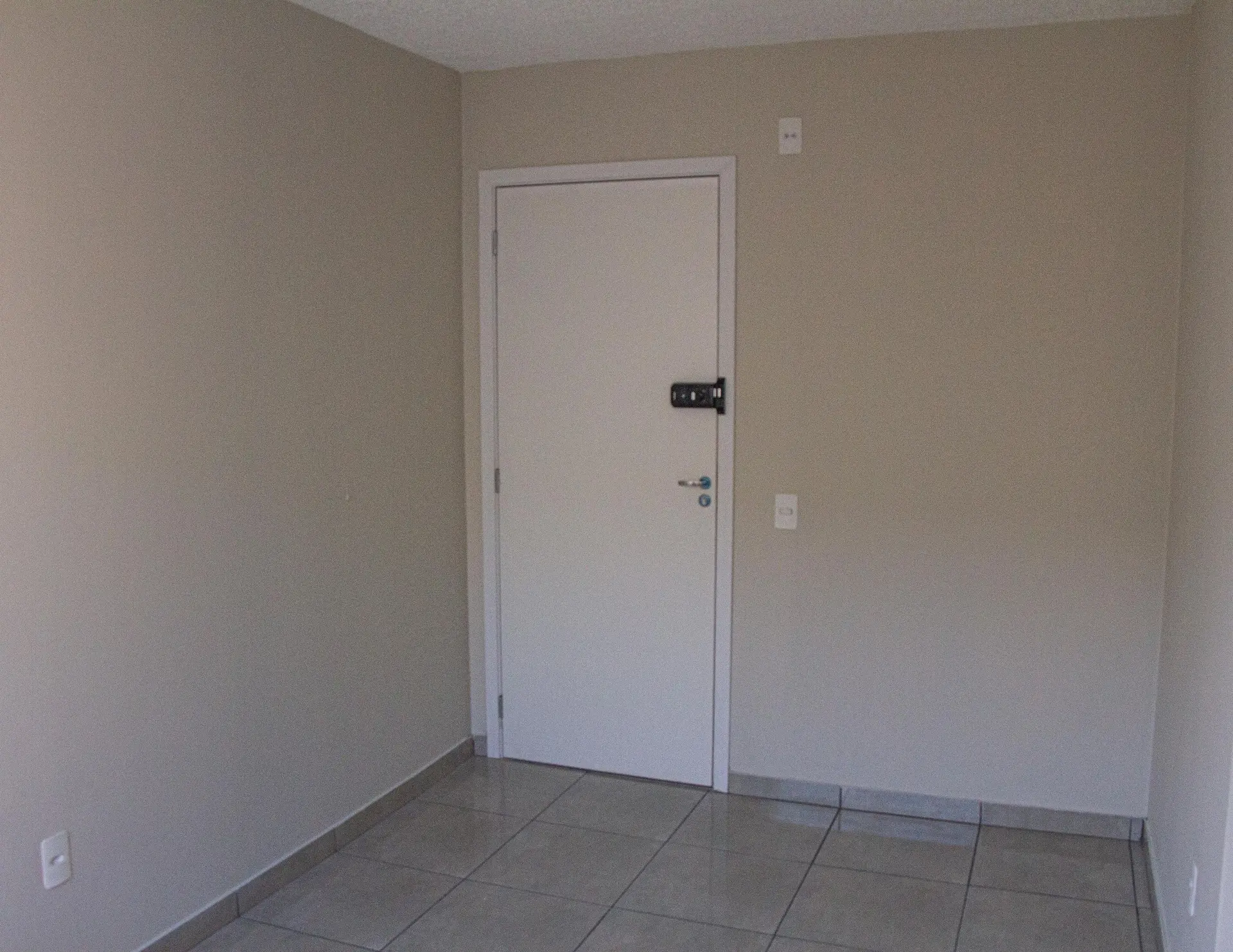 Apartment with 2 bedrooms and a balcony — photo 16