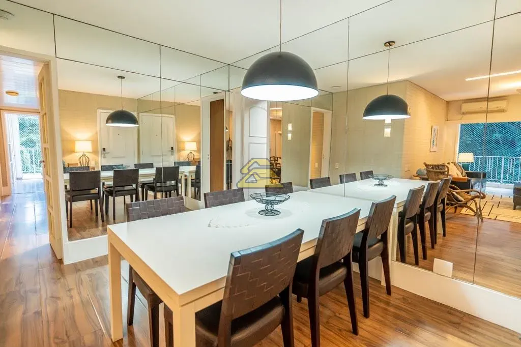 Furnished apartment with 4 bedrooms and a balcony — photo 14