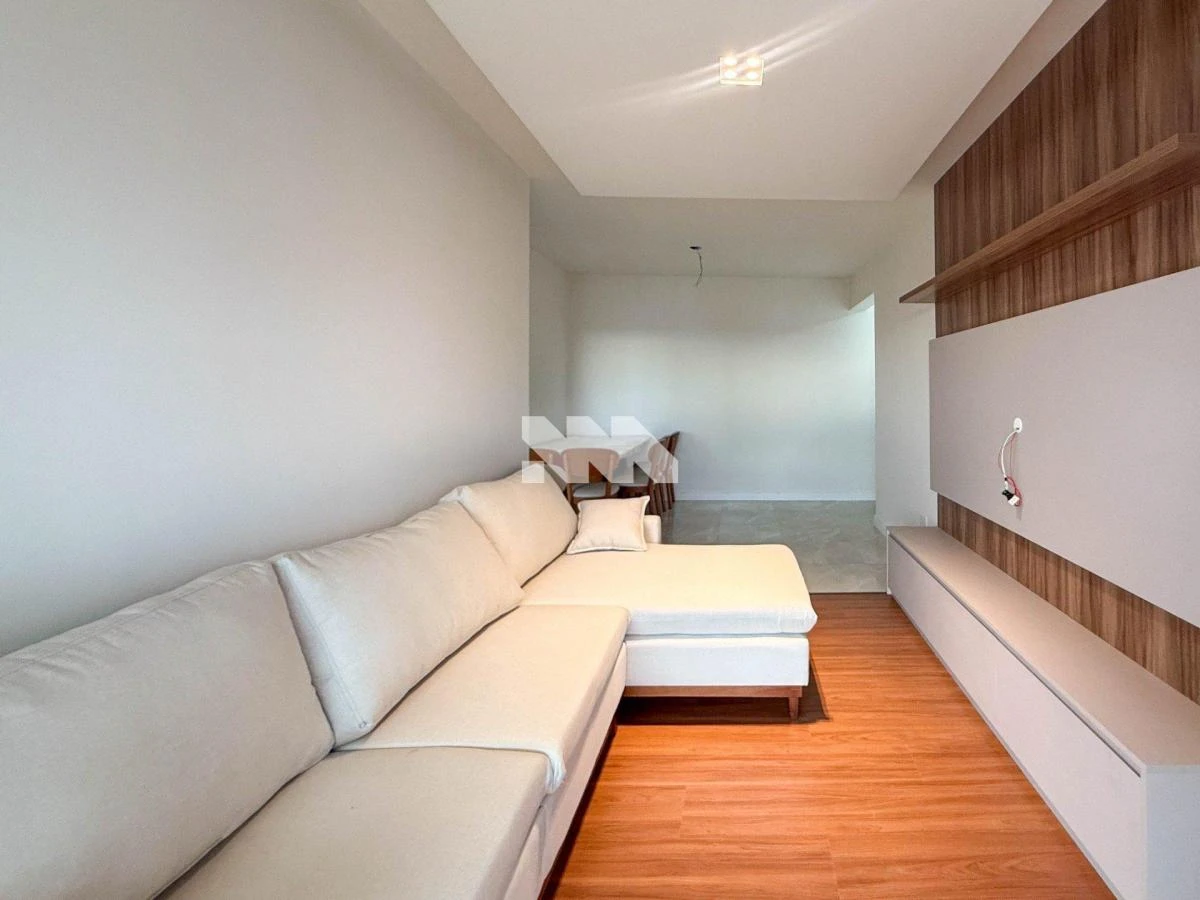 Apartamento 81 m² com 2 quartos e sacada — photo 2