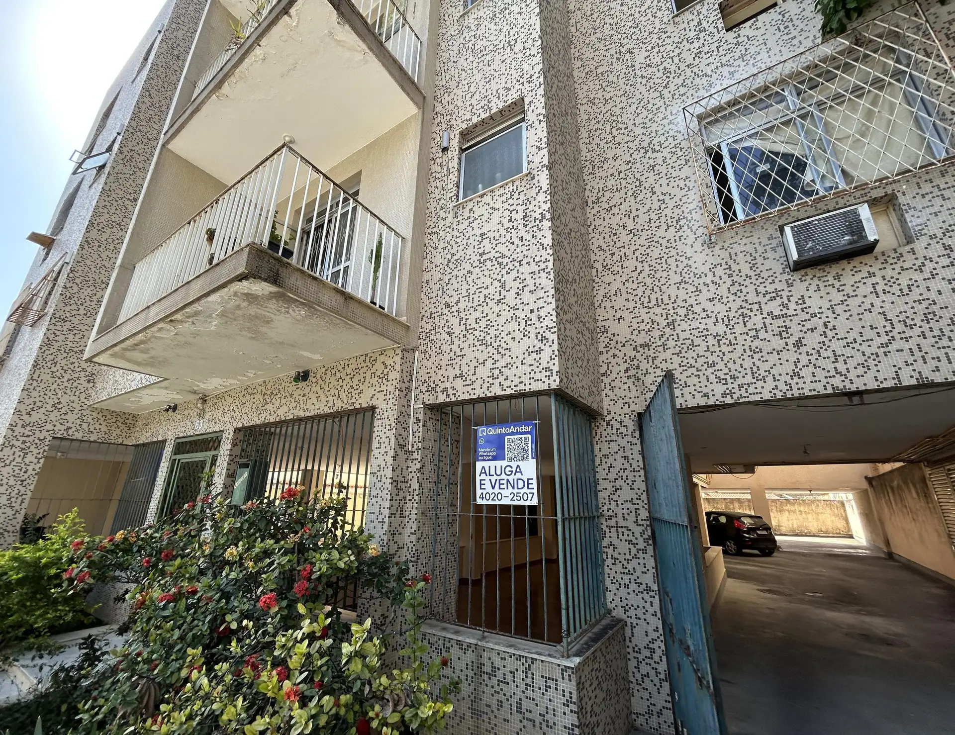 Unfurnished rental apartment with 2 bedrooms and parking — photo 42