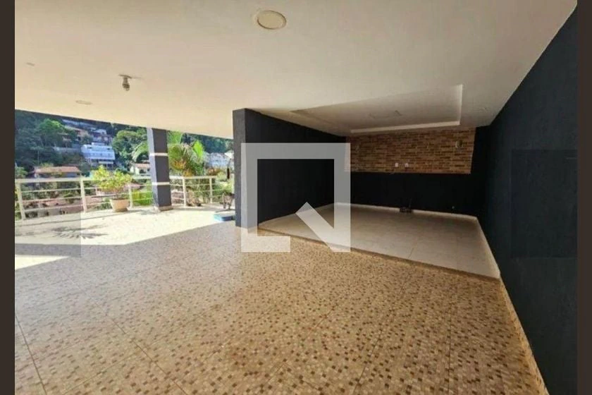 Будинок 750 м² з панорамними вікнами та заскленим балконом — photo 6