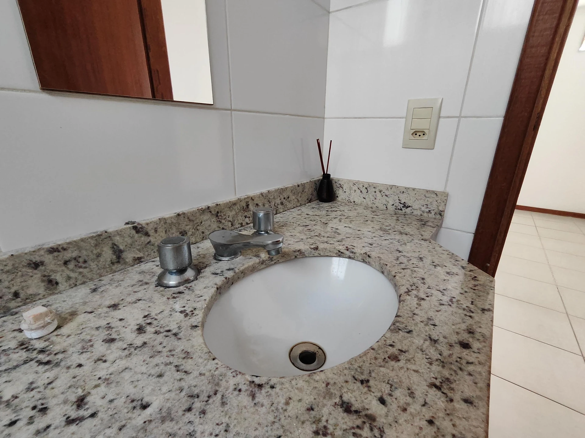3-bedroom apartment, 1 with its own bathroom, 100 m² — photo 44