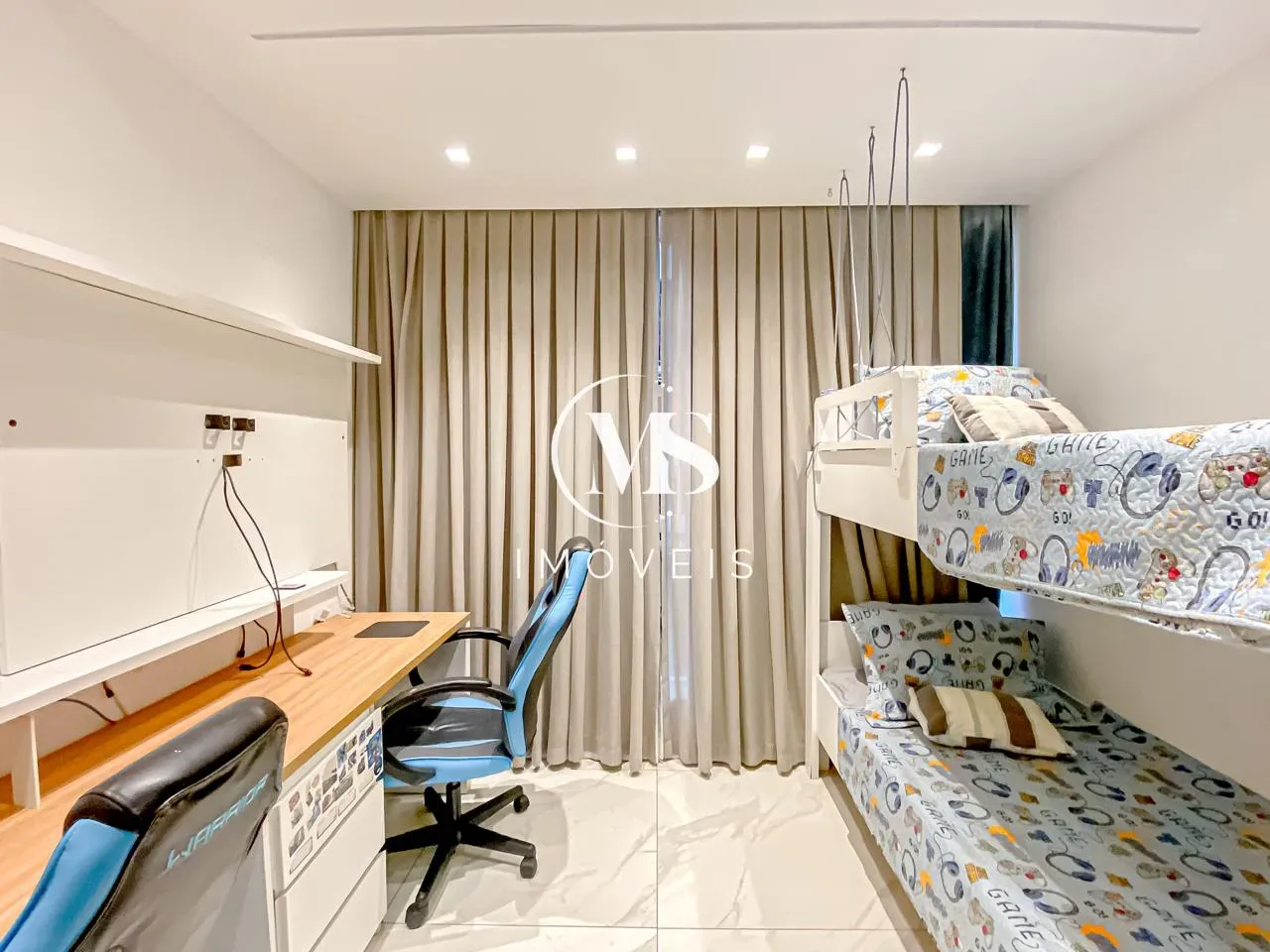 5-bedroom apartment with a bathtub in Rio de Janeiro — photo 19